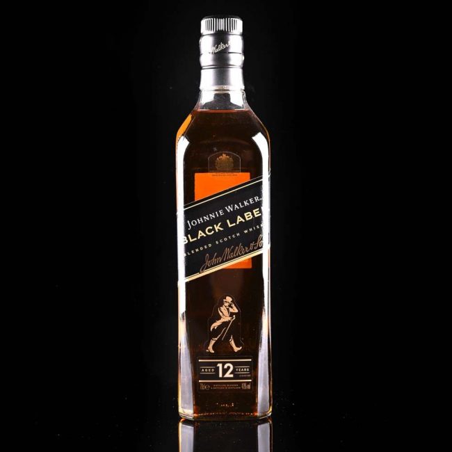 JOHNNIE WALKER BLACK LABEL 700ml